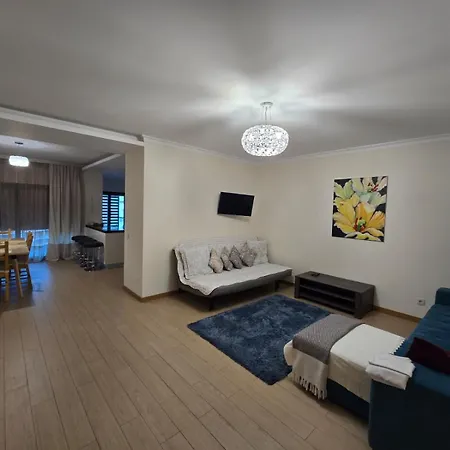 Rocha Prime Center Garage Flat Apartment *