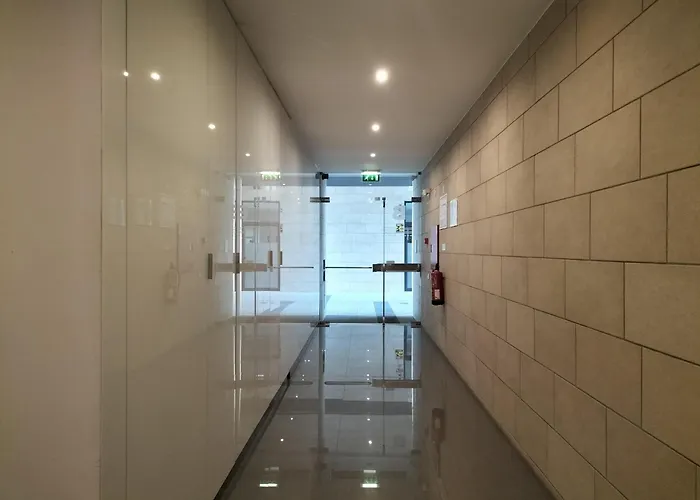 Daire Rocha Prime Center Garage Flat