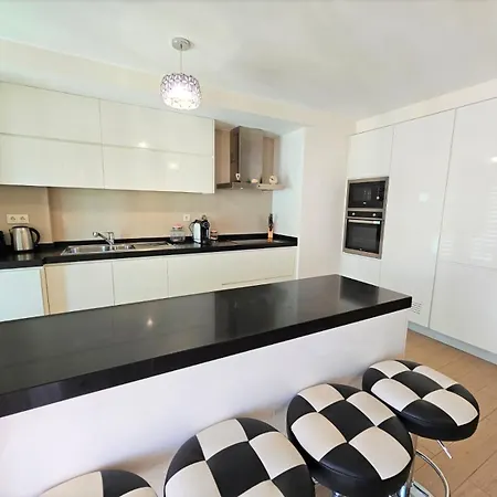 Apartment Rocha Prime Center Garage Flat Portimao
