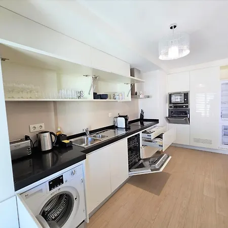 Rocha Prime Center Garage Flat Portimao