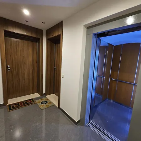 Rocha Prime Center Garage Flat Apartment