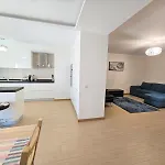 Apartament Rocha Prime Center Garage Flat *